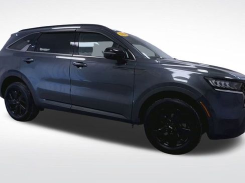 Used 2021 Kia Sorento S w/ Panoramic Sunroof Package image 2