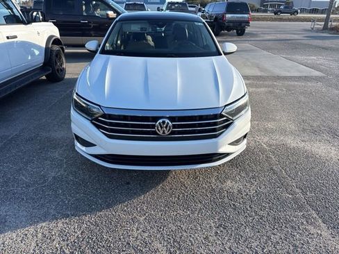 Used 2019 Volkswagen Jetta SEL Premium image 8