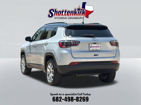 Used 2025 Jeep Compass Limited AWD/4WD image 8