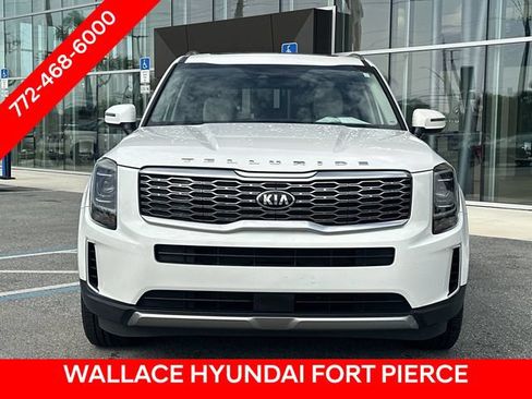 Used 2020 Kia Telluride EX w/ Towing Package FWD image 3