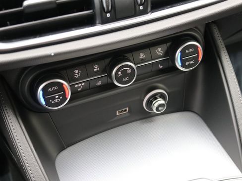 New 2025 Alfa Romeo Stelvio Sprint image 53