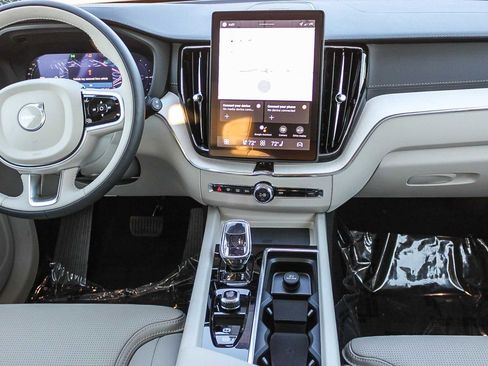 New 2026 Volvo XC60 T8 Ultra w/ Protection Package Premier AWD/4WD image 13