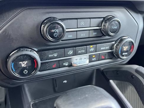 Used 2024 Ford Bronco Big Bend w/ Sasquatch Package AWD/4WD image 36