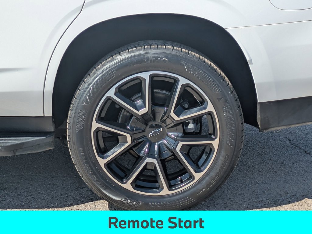 Used 2022 Chevrolet Tahoe RST w/ Luxury Package AWD/4WD image 12