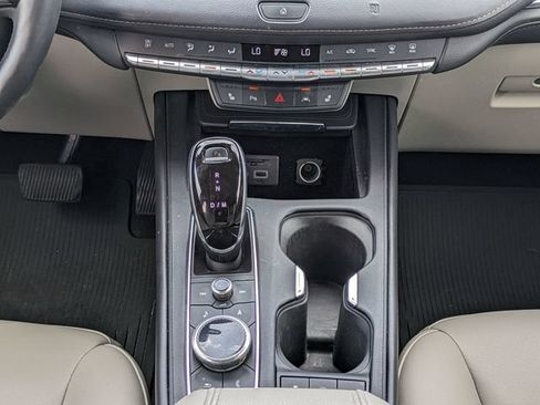 Used 2021 Cadillac XT4 Luxury w/ Cold Weather Package AWD/4WD image 19