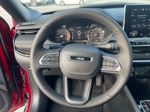 New 2026 Jeep Compass Latitude image 24