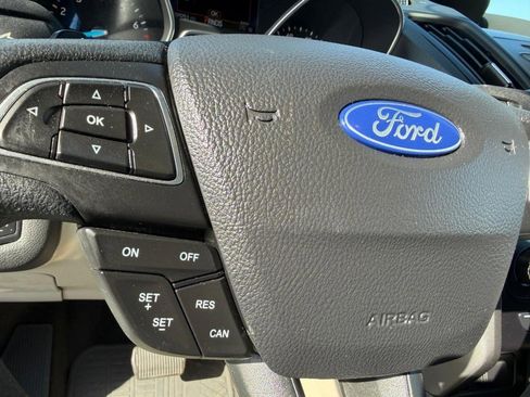 Used 2017 Ford Escape SE image 28