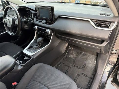 Used 2019 Toyota RAV4 LE image 25