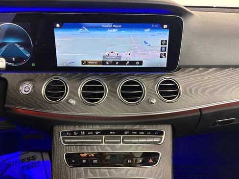 Used 2021 Mercedes-Benz E 350 4MATIC Sedan image 24