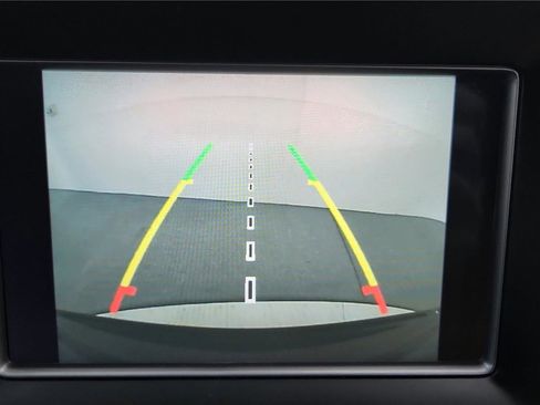 Used 2020 Jeep Grand Cherokee Laredo image 32