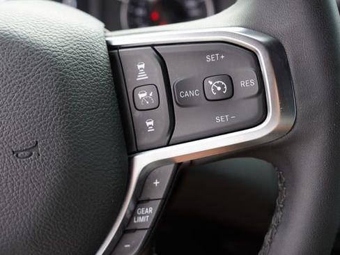 Certified 2026 RAM 2500 Big Horn AWD/4WD image 32