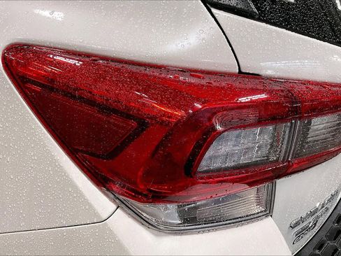 Used 2020 Subaru Crosstrek 2.0i Premium w/ Moonroof Package 2 AWD/4WD image 29
