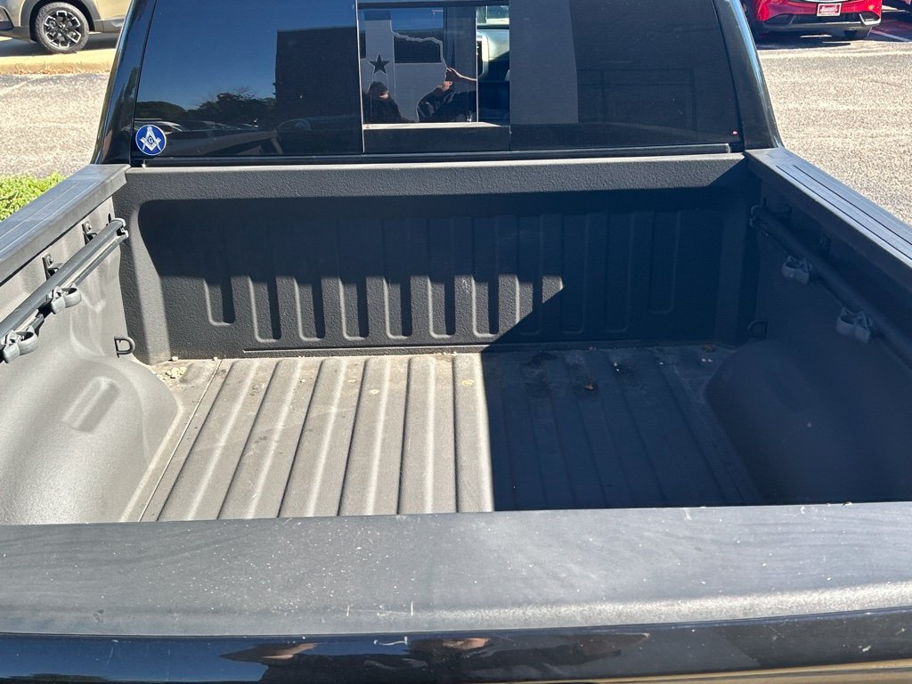 Used 2020 RAM 1500 Laramie AWD/4WD image 3