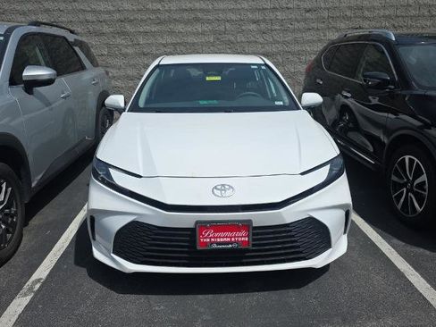 Used 2025 Toyota Camry LE image 2
