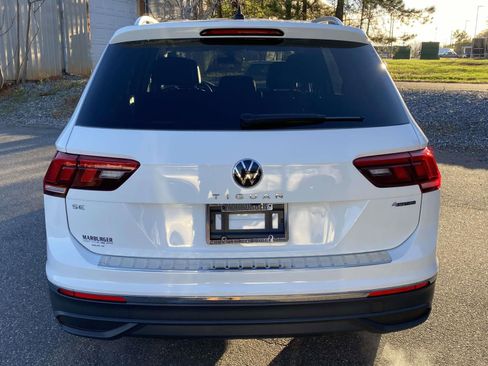 Used 2024 Volkswagen Tiguan SE AWD/4WD image 6