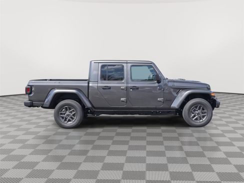 New 2026 Jeep Gladiator Sport AWD/4WD image 4
