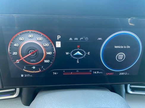 Used 2025 Hyundai Elantra SEL image 40