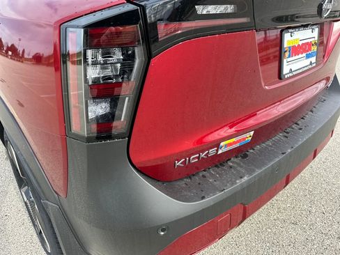 New 2026 Nissan Kicks SR w/ Cold Weather Package image 32