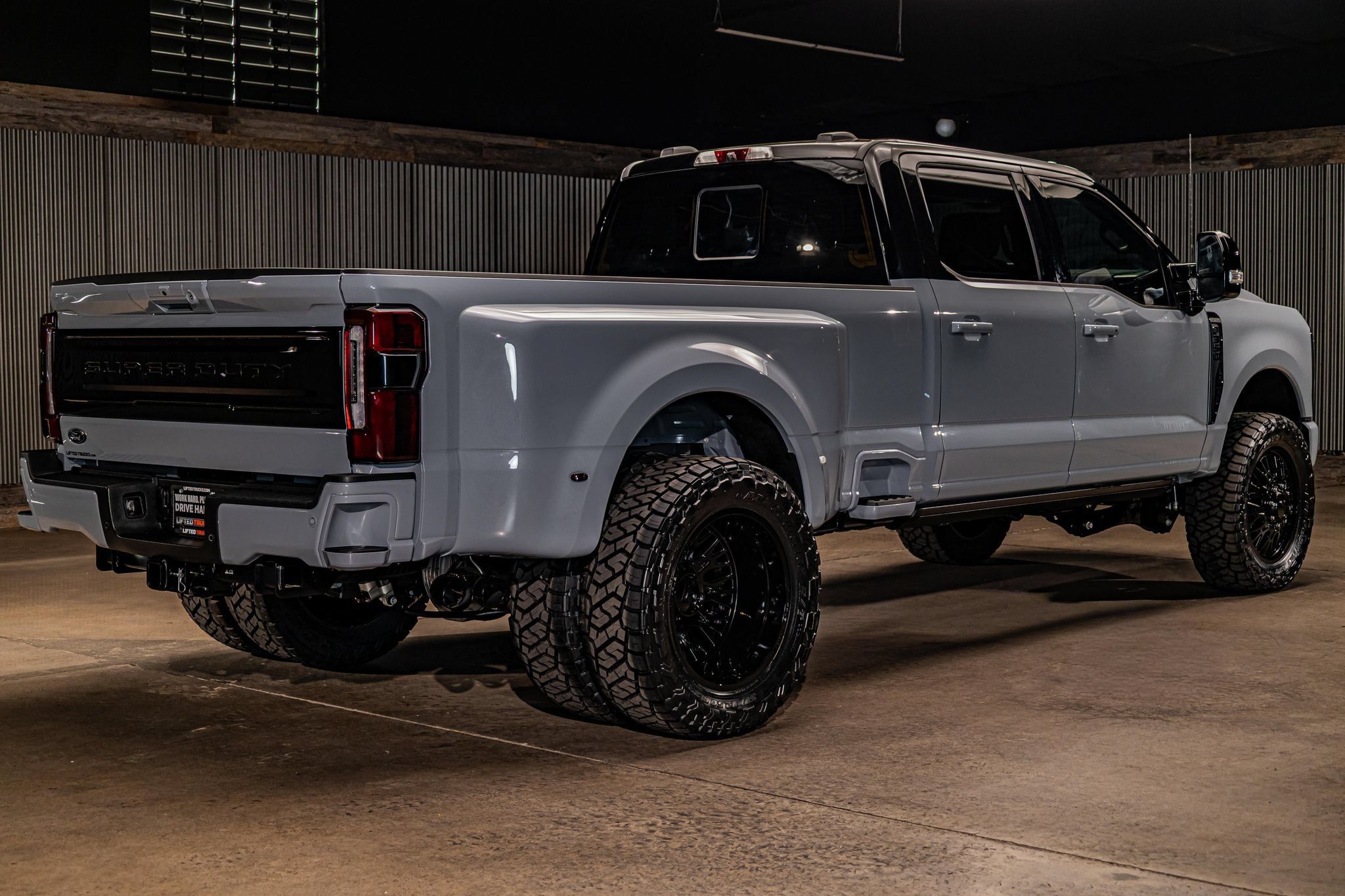 Used 2026 Ford F350 Platinum w/ FX4 Off-Road Package AWD/4WD image 10
