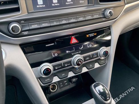 Used 2020 Hyundai Elantra Value Edition image 31