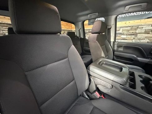 Used 2018 Chevrolet Silverado 1500 LT w/ Midnight Edition AWD/4WD image 16