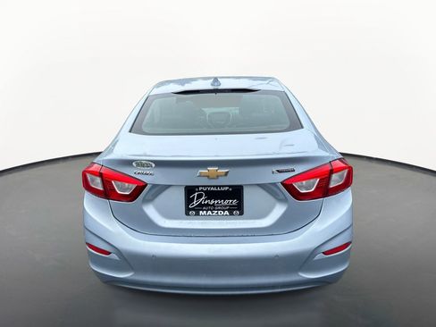 Used 2018 Chevrolet Cruze Premier w/ Premier True North Edition FWD image 4