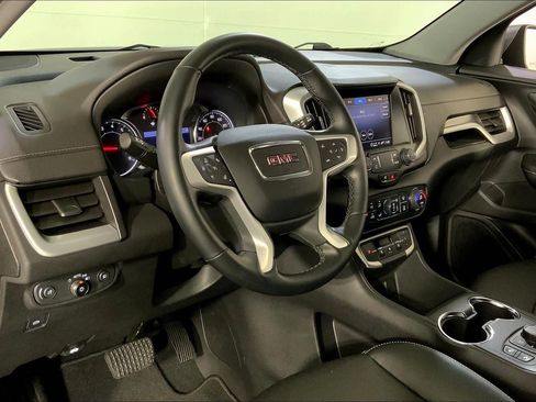 Used 2023 GMC Terrain SLT AWD/4WD image 15