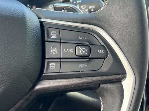 Used 2022 Jeep Grand Cherokee Limited 4xe w/ MOPAR Finishing Package image 23