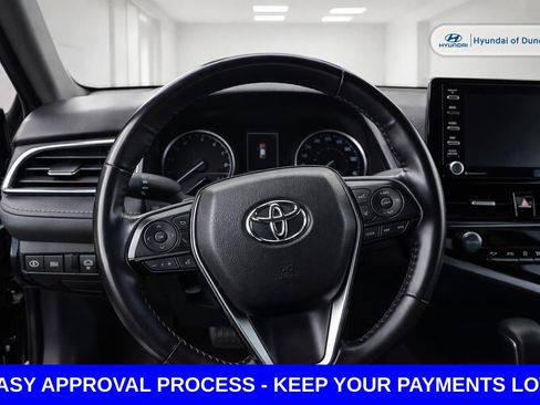 Used 2022 Toyota Camry SE FWD image 11