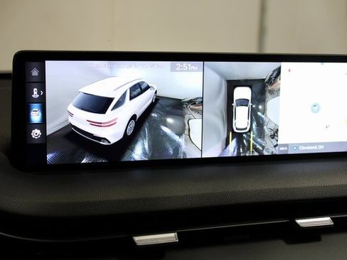 Used 2023 Genesis GV70 2.5T w/ Advanced Package image 15