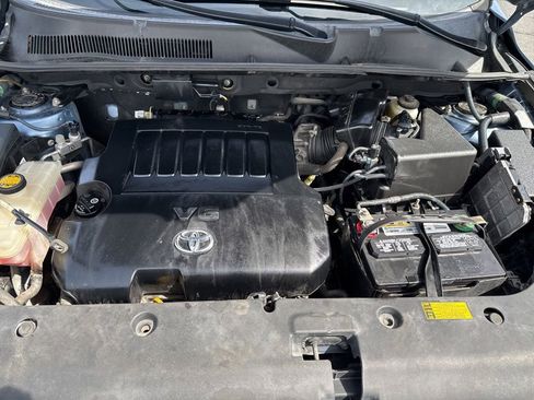 Used 2010 Toyota RAV4 Limited AWD/4WD image 12