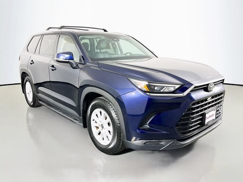 Used 2024 Toyota Grand Highlander AWD image 4