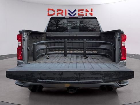Used 2022 Chevrolet Silverado 1500 RST w/ Convenience Package II image 5