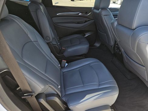 Used 2024 Buick Enclave Premium image 33