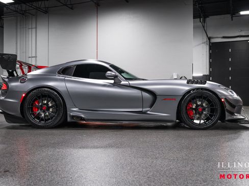 Used 2014 SRT Viper GTS RWD image 6