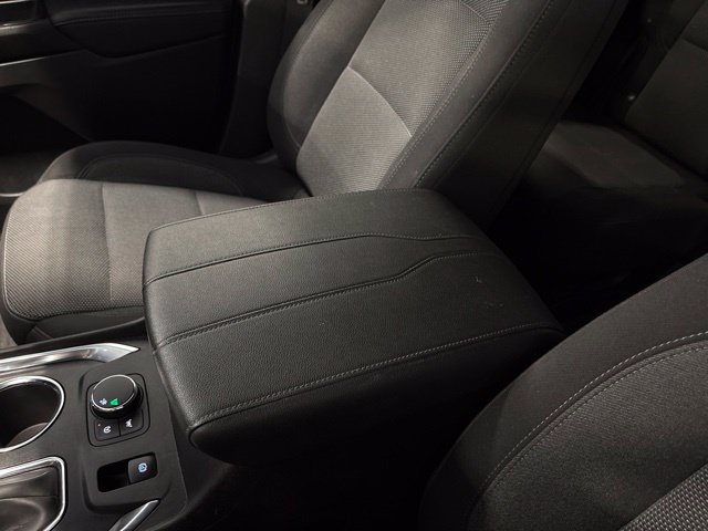 Used 2023 Chevrolet Traverse LT FWD image 26