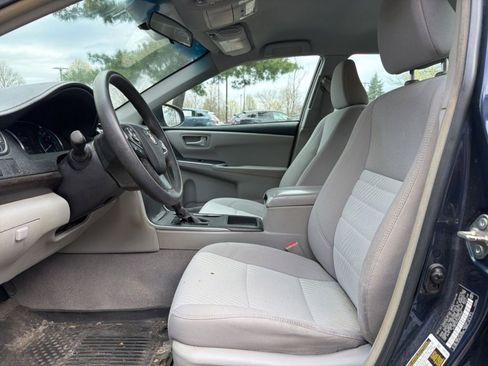 Used 2017 Toyota Camry LE image 15