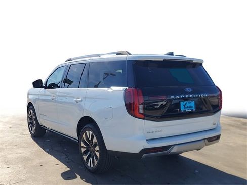 New 2026 Ford Expedition Platinum w/ Driver's Package image 3