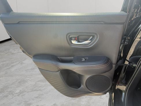 Used 2025 Honda HR-V Sport image 30