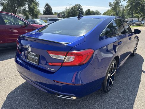 Used 2021 Honda Accord Sport image 3