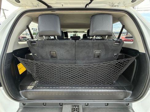 Used 2016 Toyota 4Runner SR5 Premium AWD/4WD image 18
