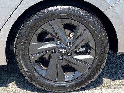 Used 2021 Hyundai Elantra SEL w/ Convenience Package FWD image 30