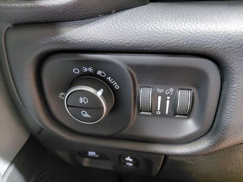 Certified 2019 RAM 1500 Big Horn AWD/4WD image 43