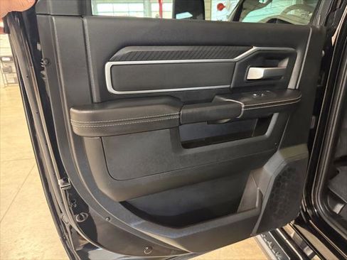 Certified 2025 RAM 2500 Big Horn AWD/4WD image 35