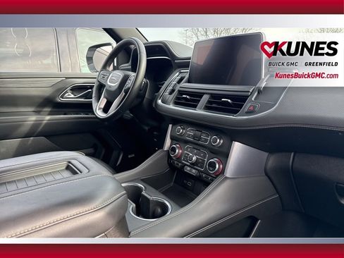 Used 2024 GMC Yukon SLT image 44