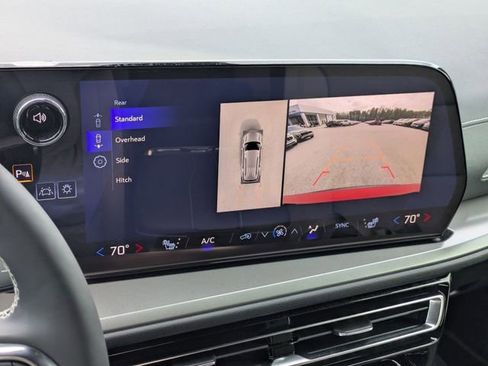 New 2026 Chevrolet Traverse LT w/ Sun and Wheel Package image 19