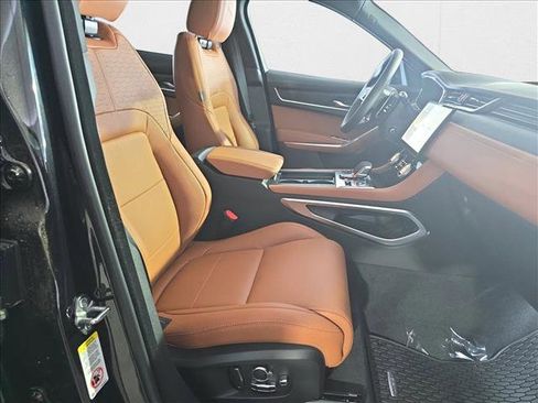 New 2026 Jaguar F-PACE R-Dynamic S image 10