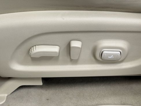 Used 2013 INFINITI JX35 AWD w/ Premium Pkg image 22