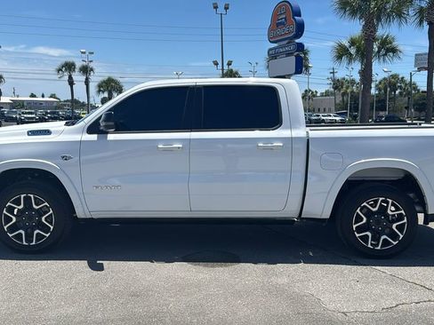 Used 2026 RAM 1500 Laramie w/ Laramie Preferred Package AWD/4WD image 3