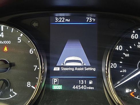 Used 2019 Nissan Rogue SV w/ Premium Package AWD/4WD image 16